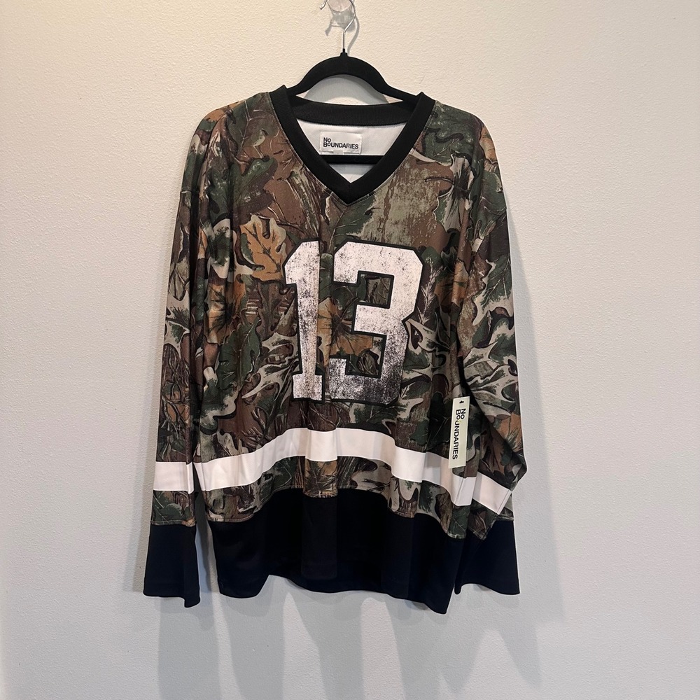 No Boundaries Mens Camo Hockey Jersey Long Sleeve V-Neck Green Brown Size L NEW